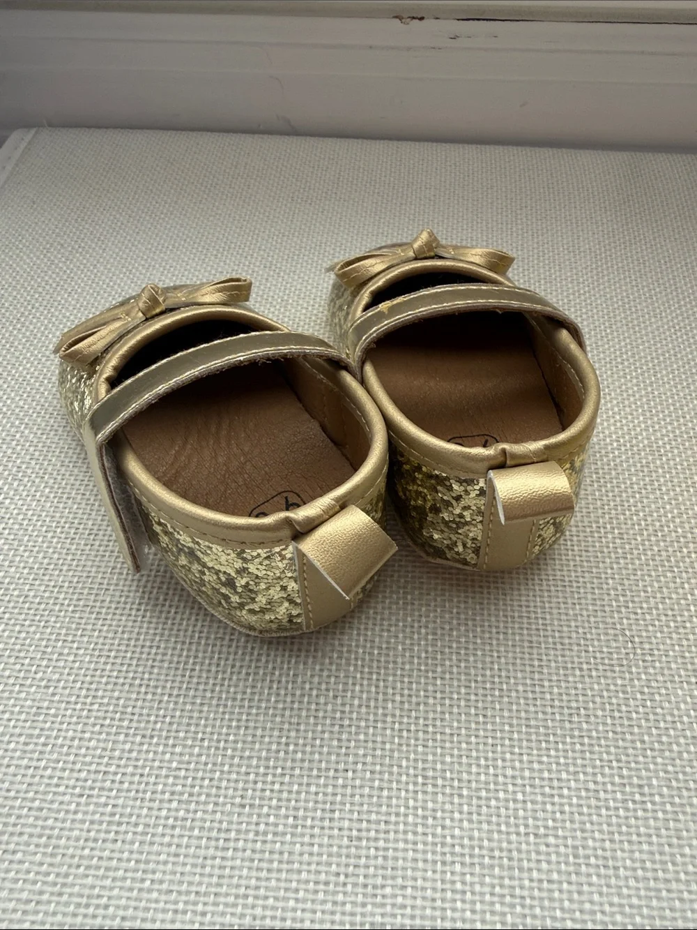 Gold Glitter Mary Jane & Yellow Bee Sandal Pair for babies Size 0-9 months NWOT